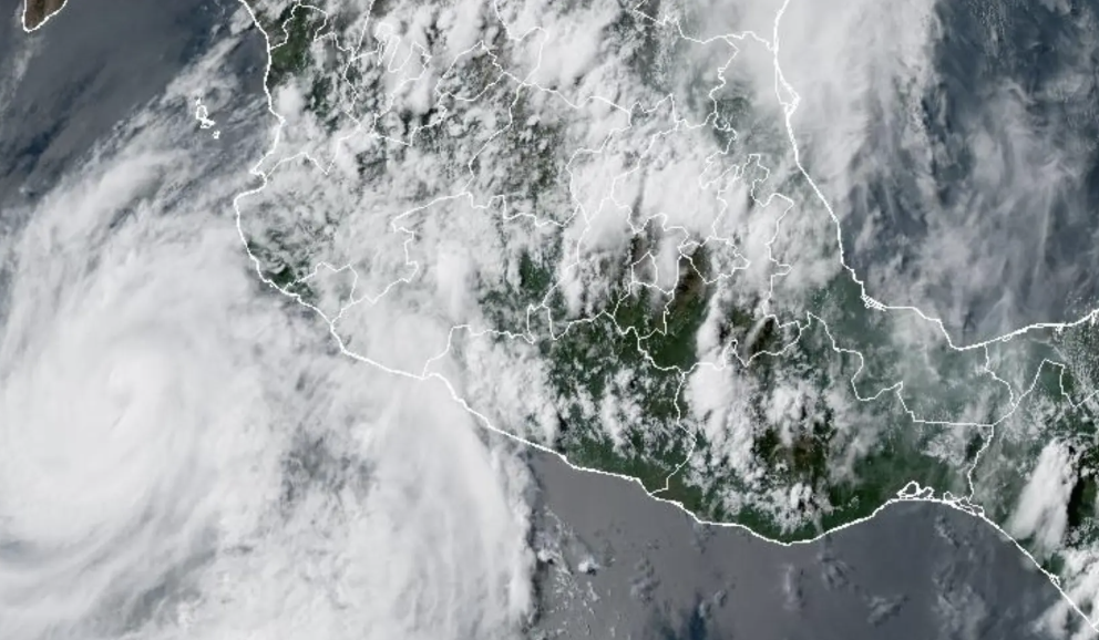 SE INTENSIFICA HURACÁN ‘FLOSSIE’ A CATEGORIA 3; ALERTA EN BC, JALISCO, MICHOACÀN Y COLIMA